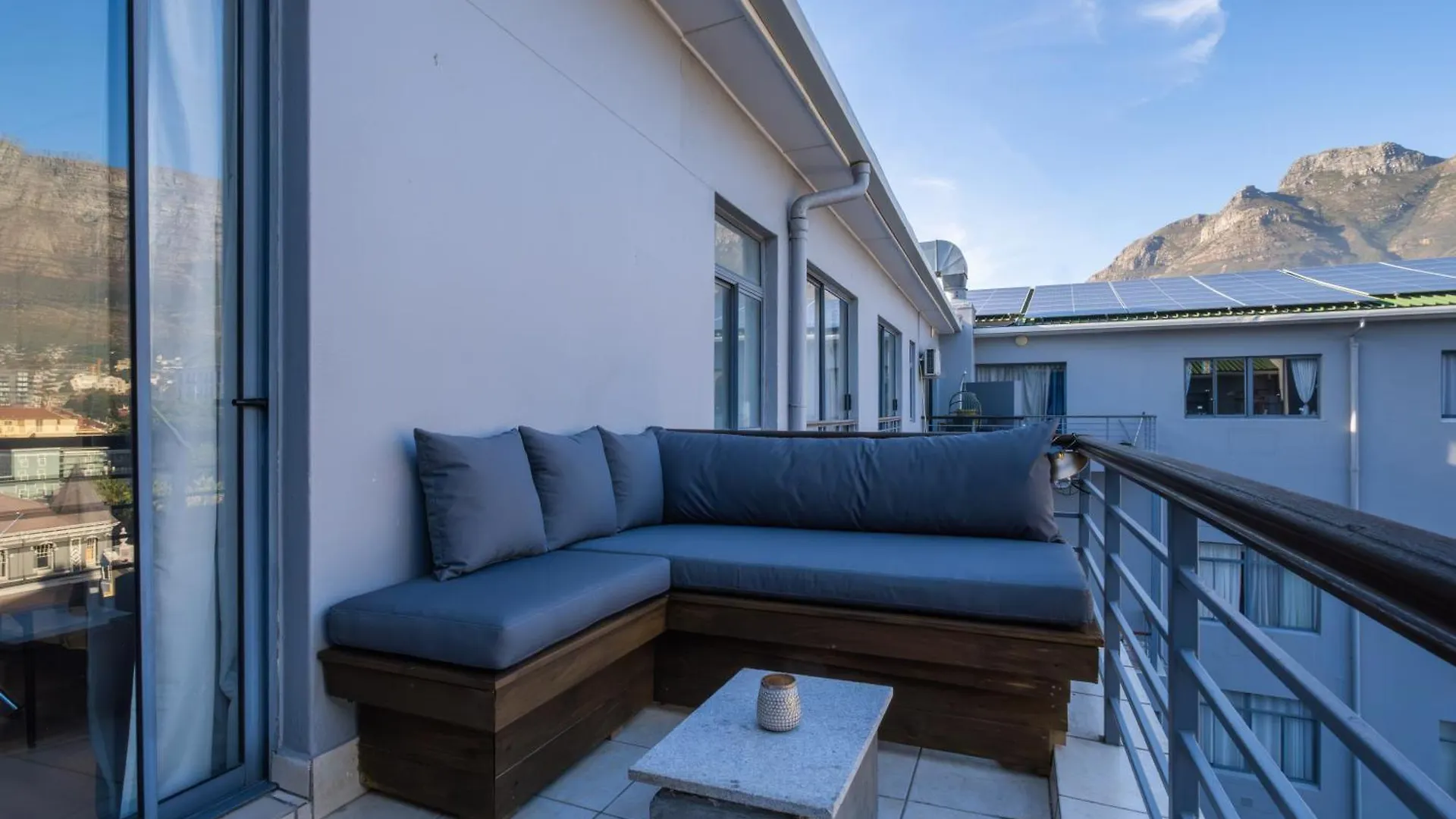 Daire Cape Town City Studio - Table Mountain Views, Gym, Free Parking, Strong Wifi
