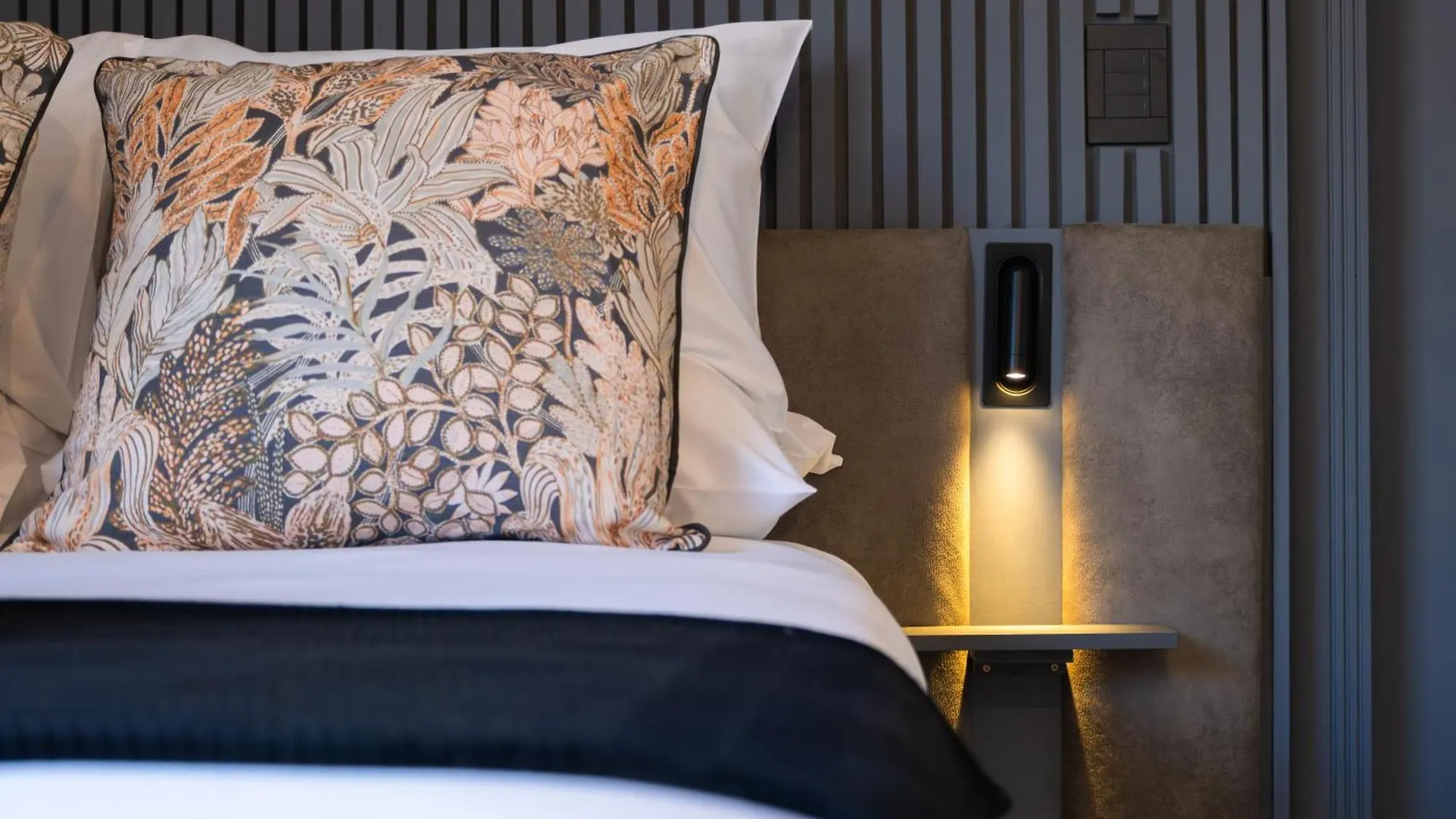 Cape Town City Studio - Table Mountain Views, Gym, Free Parking, Strong Wifi