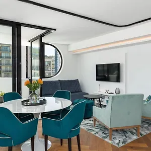 Luxurious Penthouse Centre Stunning Views Apartment